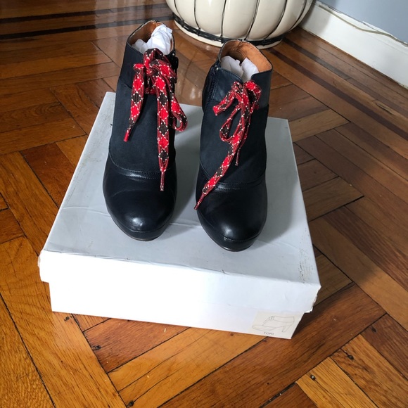 Anthropologie Lucky Penny Navy Leather Red Laces Heeled Booties - Picture 6 of 15